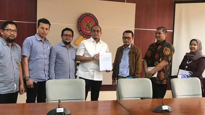 Laporan Andre Rosiade dan Federasi Serikat Pekerja Industri Semen Indonesia (FSP-ISI) terkait dengan dugaan praktik predatory pricing (jual rugi) di industri semen nasional membuahkan hasil.