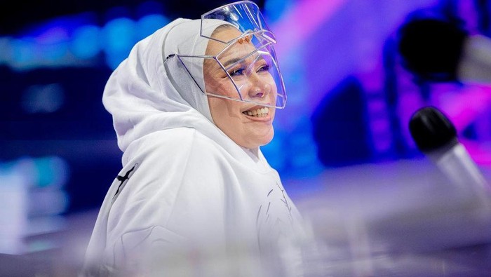 melly goeslaw melly goeslaw