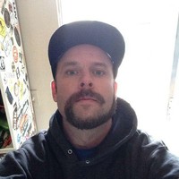 Untuk mendapatkannya, pria harus mencukur dan membentuk jenggot serta kumisnya secara melingkar di salah satu sisi. Foto: Instagram