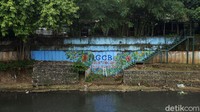 Mural itu juga bertujuan untuk mengajak masyarakat menjaga lingkungan sungai.