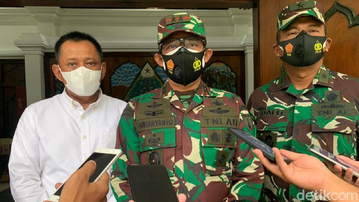 Pangdam V Brawijaya Mayjen TNI Suharyanto dan Sekdaprov Jatim, Heru Tjahjono