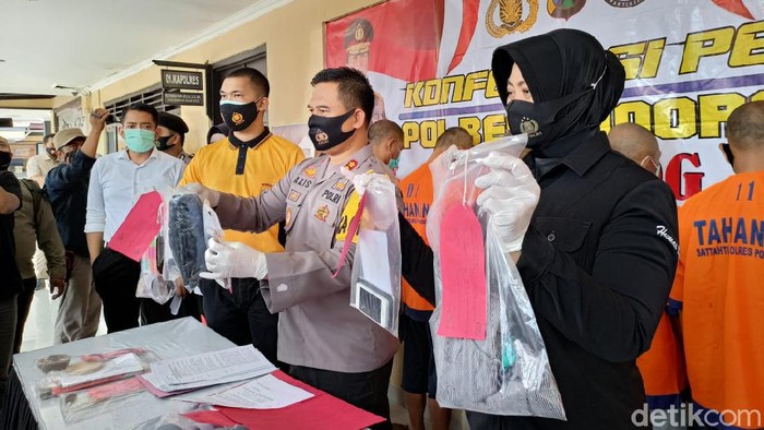 Warga Kecamatan Jenangan, Hartono, diamankan Satreskrim Polres Ponorogo. Ia ketahuan menyetubuhi bocah berumur delapan tahun.