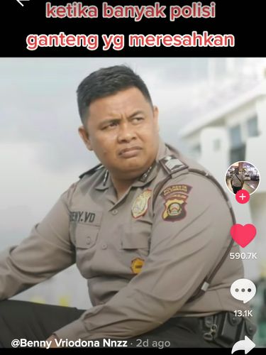 Polisi Nyamar Jadi Penjual Martabak, Netizen : Penjahatnya Malah Jadi Pelanggan
