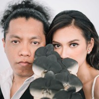 Indah Permatasari dan Arie Kriting memang sudah berjuang sejak masa pacaran untuk mendapat restu Nursyah. Tiga tahun dilewati Arie dan pasangannya itu tanpa persetujuan orangtua. Namun sang komedian yakin kelak dia dan Indah akan mengantongi restu. Foto: Instagram/@imagenic