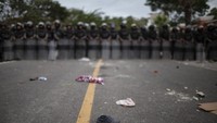Guatemala, Honduras, dan Meksiko mengerahkan ribuan pasukan keamanan dan militer Guatemala untuk menahan ribuan migran massal tanpa izin tersebut. AP Photo/Sandra Sebastian  