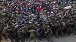 Ribuan Migran Honduras Nekat Migrasi ke AS
