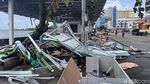 Sampah Berserakan di Kawasan Mega Mas Manado Usai Rob Surut