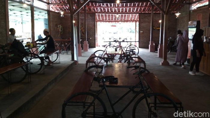 Saung Kopi Gowes atau Sakowes