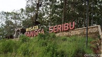 Untuk datang ke Tangga Seribu, hanya cukup merogoh kocek Rp 3.500 per orang. Sedangkan kemping Rp 5.000 per orang dan per malam. Jam operasional pun diatur hingga pukul 18.00 WIB. (Foto: Siti Fatimah/detikcom)