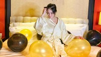 Zeza Akira mengaku bahwa kalau saat ini dapat cowok dengan gaji UMR pun dia akan oke-oke saja. (Foto: dok. Instagram @si_zezaaa) 
