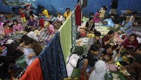 Bantuan logistik telah disalurkan kepada korban terdampak bencana alam di pusat-pusat pengungsian. ANTARA FOTO/Harviyan Perdana Putra