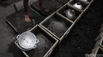 Industri Pembuatan Wajan Tradisional Masih Eksis di Masa Pandemi