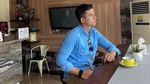 Intip Momen Ngopi Polisi Ganteng yang Kekar Mirip Model