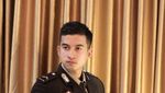Intip Momen Ngopi Polisi Ganteng yang Kekar Mirip Model