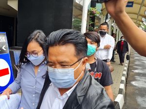 Saksi Korupsi Bansos Corona Keluar Gedung KPK Bersama Penyidik, Ada Apa?
