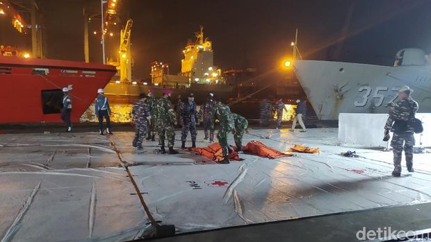KRI Rigel Merapat ke JICT
