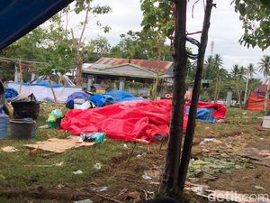 Viral Warga Mamuju Diminta Pindah Tenda Jelang Jokowi Datang, Dandim Bantah