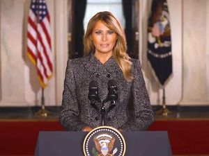 Di Mana Melania saat Donald Trump Tengah Hadapi Kasus Pemilu AS?