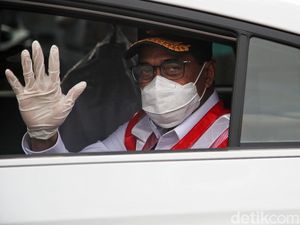 Menhub Sebut Penumpang di Stasiun Senen dan Terminal Pulo Gebang Turun 90%
