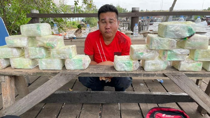 Pelaku pengedar narkoba 20 kg di Dumai Riau.