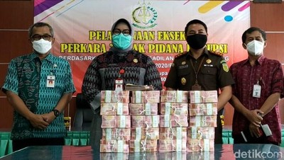 Potret Tumpukan Uang Rp 2 M Hasil Korupsi Proyek RSUD Sragen