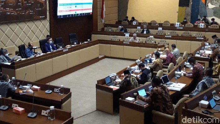Rapat Komisi II DPR dengan KPU hingga DKPP (Rahel Narda Chaterine/detikcom).