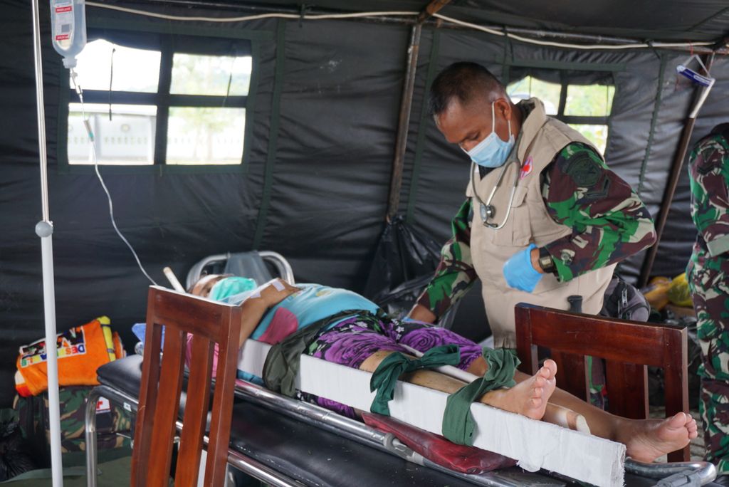 RS KRI dr Soeharso Bersandar di Lanal Mamuju, Sulbar