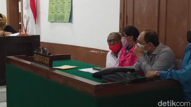 Sidang anak gugat ayah kandung di Bandung ditunda