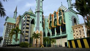 Foto: Masjid-Gereja Rusak Akibat Gempa Sulbar