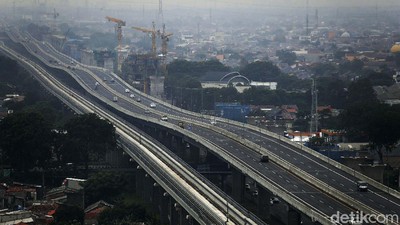 Tol Japek Layang Lengang Usai Diterapkan Berbayar