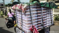 Adapun realisasi pagu stimulus UMKM dalam program PEN 2020 sebesar Rp 114,81 triliun. Angka tersebut setara dengan 96,7% dari total anggaran senilai Rp 116,32 triliun. Dana tersebut terealisasi untuk subsidi bunga, penempatan dana, penjaminan kredit UMKM, pajak penghasilan (PPh) final UMKM ditanggung pemerintah (DTP), pembiayaan investasi LPDB, dan program bantuan presiden usaha mikro. 