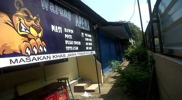 Buka di Gang Buntu, Warung Soto hingga Bakmi Ini Tak Pernah Sepi Pelanggan