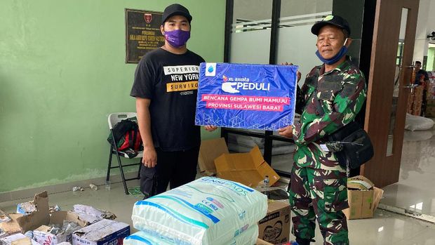 XL Axiata menyalurkan bantuan sembako dan menggratiskan layanan telekomunikasi bagi para pelanggan mereka yang terdampak gempa di Sulawesi Barat.