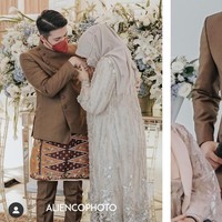 Zaskia Sungkar memilih gaya yang praktis agar mempermudah ia bergerak dan juga tetap nyaman karena memasuki usia kehamilan yang ke tujuh bulan. Gaya ini cocok buat kamu para bumil yang juga ingin memperlihatkan detail kebaya yang kamu kenakan. Foto: Instagram @zaskiasungkar15