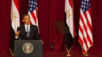Kedelapan ada Barack obama, Presiden Amerika Serikat pertama yang berkulit hitam. Pemilihan Presiden AS saat itu terbilang unik. Pasalnya, Obama merupakan anak dari seorang perempuan kulit putih dari Kansas dan ayahnya adalah pria kulit hitam dari Kenya. Sebelum terjun ke dunia politik, pria yang lahir pada 1961 di Hawaii ini adalah seorang pengajar ilmu hukum di Universitas Chicago pada 1996. Getty Images  