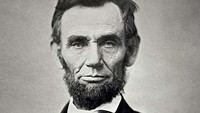 Kedua ada Abraham Lincoln. Ia merupakan presiden pertama Negeri Paman Sam yang tewas terbunuh. Pada 14 April 1865, pukul 22.00 waktu setempat di Fords Theatre, Washington DC, Presiden Amerika Serikat (AS) Abraham Lincold tewas dibunuh oleh seorang aktor ternama, John Wilkes Booth. Istimewa  