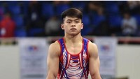 Sepertinya dia sedang mimpi sedang mengikuti olimpiade olahraga.