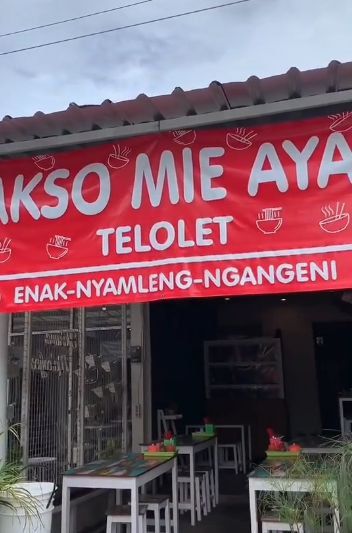 Bule Jualan Mie Ayam di Yogyakarta
