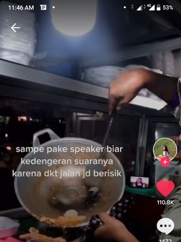 Demam 'Ikatan Cinta' Penjual Seblak Masak Sambil Nonton TV
