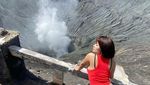 Pose Liburan ala DJ Seksi, Dinar Candy