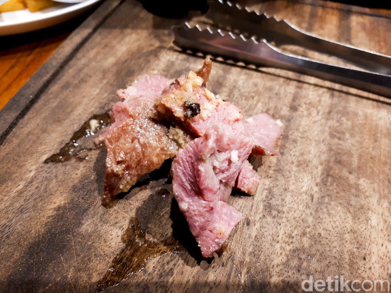 Fogo: Makan Brazilian BBQ Sepuasnnya Cuma Rp 125 Ribu!