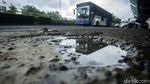 Hati-hati! Jalan MT Haryono Arah Gatot Subroto Bopeng