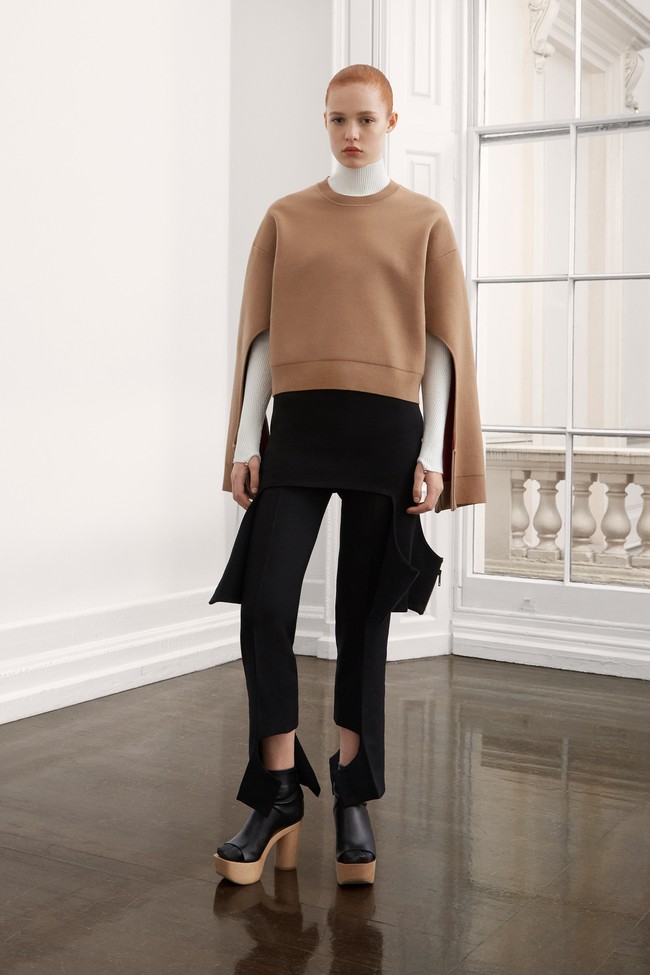 Ini adalah seragam ku untuk outdoor, begitu kata desainer Burberry, Riccardo Tisci mengenai koleksi pre fall 2021 yang baru dirilis. Berikut selengkapnya koleksi pre fall 2021 Burberry. Foto: Dok. Burberry