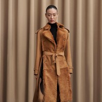 Ini adalah seragam ku untuk outdoor, begitu kata desainer Burberry, Riccardo Tisci mengenai koleksi pre fall 2021 yang baru dirilis. Berikut selengkapnya koleksi pre fall 2021 Burberry. Foto: Dok. Burberry