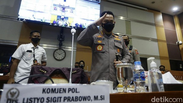 Diantar Idham Azis, Komjen Sigit Uji Calon Kapolri di DPR