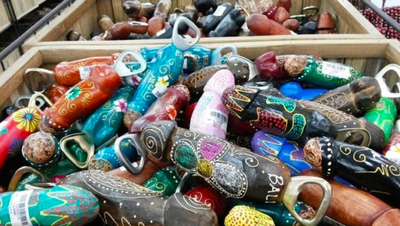 Tentang Lolok Suvenir Berbentuk Organ Intim Pria Khas Bali Tentang Lolok Suvenir Berbentuk Organ Intim Pria Khas Bali