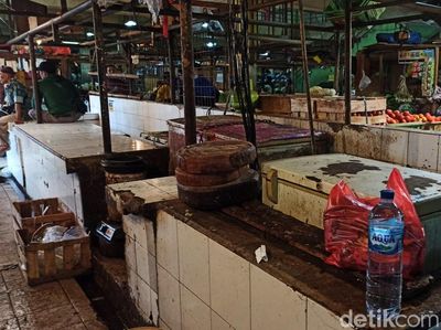 Lowongnya Lapak Pedagang Daging Sapi di Pasar yang Mogok Jualan