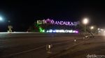 Ditinggalkan Turis, Mandalika Bak Kota Mati di Malam Hari