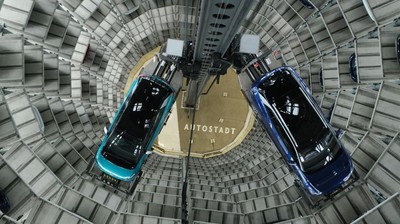 Melihat Foto-foto Pabrik Mobil Listrik Dunia