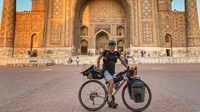 Dikutip dari Lonely Planet oleh detikcom, seorang petualang bernama Josh Reid mampu menempuh jarak sejauh 9.300 mil dengan sepeda barunya. Lelaki ini memang sangat menyukai bersepeda sejak kecil.  